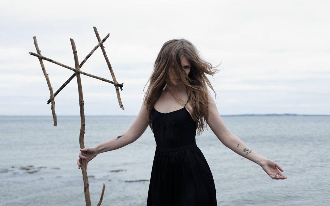 Myrkur lanza nuevo single ‘Dronning Ellisiv’